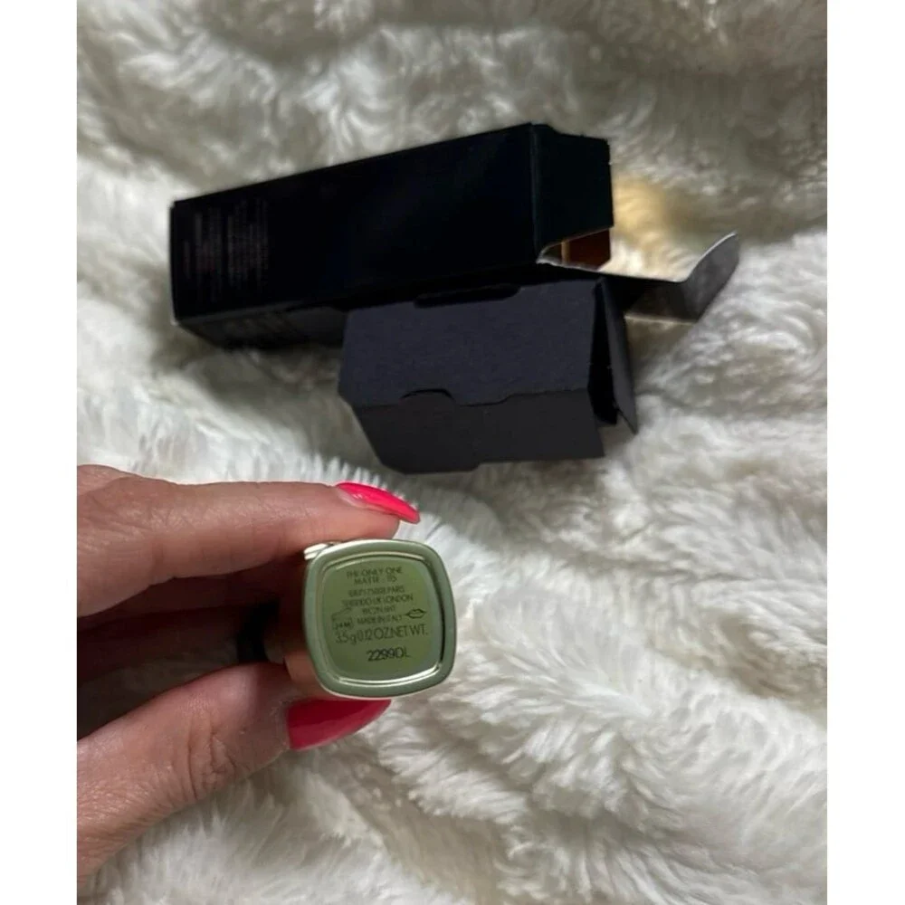 D & G Dolce and Gabbana The Only One Matte Lipstick 115 Silky Nude